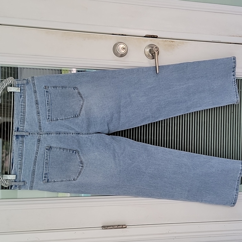 Curve Appeal High-Rise Straight Leg Jeans Contrast Stitching Embroidery Detail - Picture 5 of 11